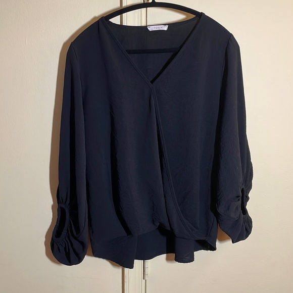 Entro Black low high top bishop sleeves size L - Picture 1 of 11